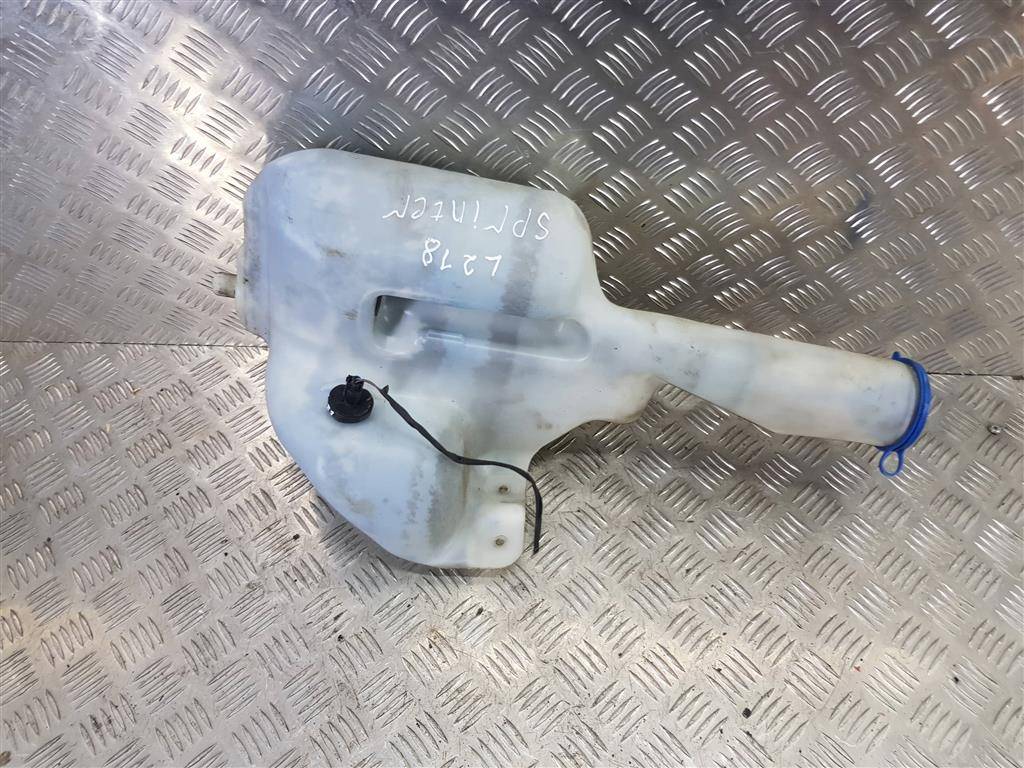 бачок омывателя MERCEDES-BENZ Sprinter  A9068690220, 2130 рублей, Москва
