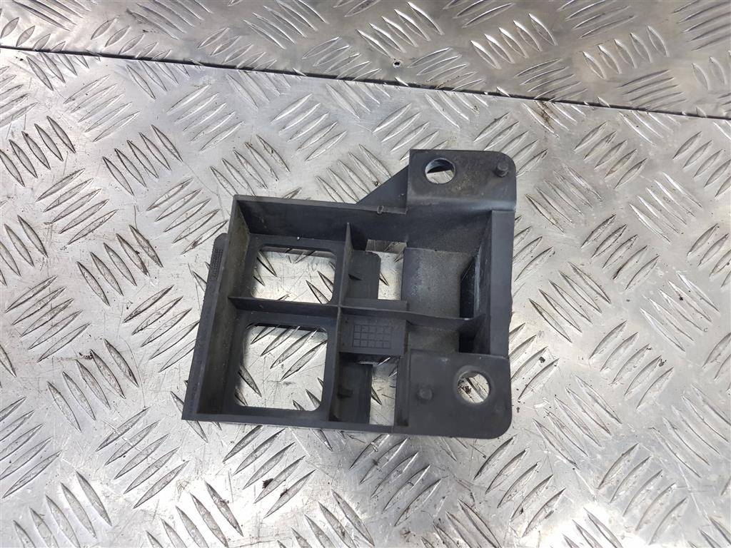 кронштейн бампера MERCEDES-BENZ Sprinter  A9068850263, 980 рублей, Москва