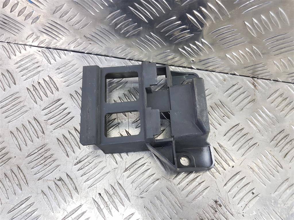 кронштейн бампера MERCEDES-BENZ Sprinter  A9068850263, 980 рублей, Москва