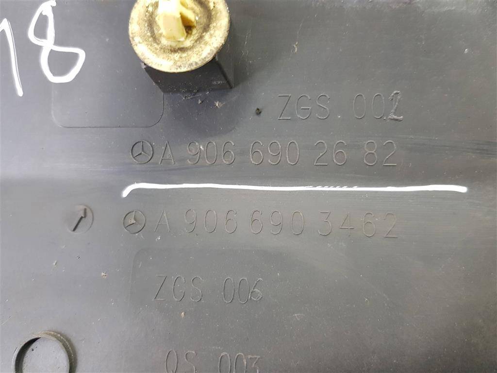 молдинг кузова (наружний) MERCEDES-BENZ Sprinter  A9066902682, 980 рублей, Москва