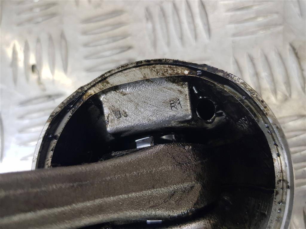 поршень Peugeot Partner  0628V1, 7300 рублей, Москва