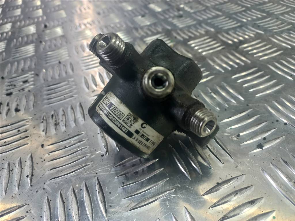 рампа топливная FORD Tourneo Connect  1445928, 2130 рублей, Москва