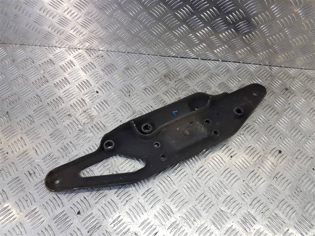 кронштейн рессоры MERCEDES-BENZ Sprinter  A9063310626, 980 рублей, Москва