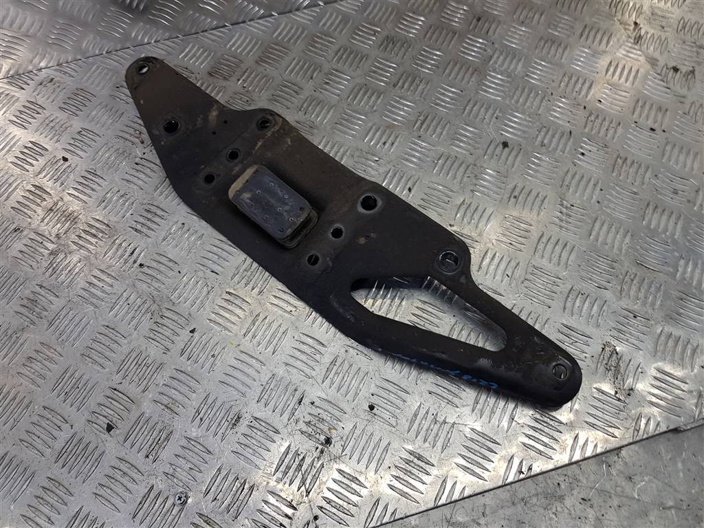 кронштейн рессоры MERCEDES-BENZ Sprinter  A9063310626, 980 рублей, Москва