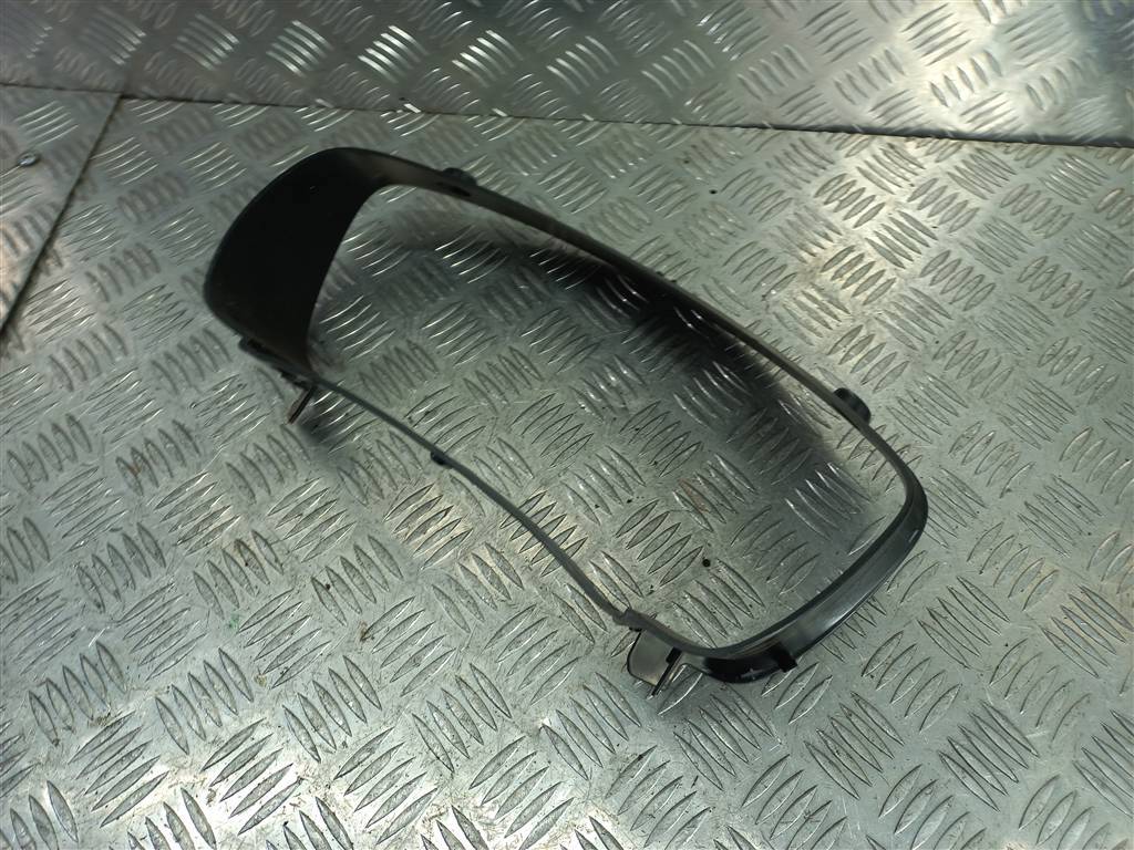 накладка торпедо FORD Tourneo Connect  4995676, 1550 рублей, Москва