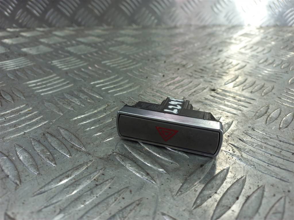 кнопка аварийной сигнализации FORD Tourneo Connect  1553762, 980 рублей, Москва