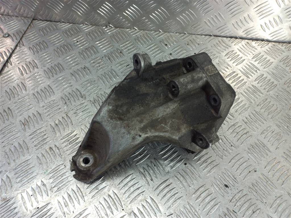 кронштейн двигателя (двс) MERCEDES-BENZ Vito  A6512231504, 2010 рублей, Москва