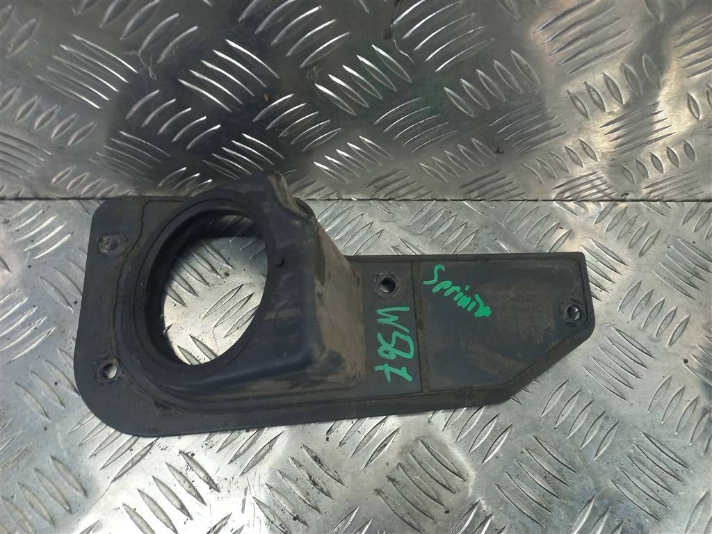 лючок бензобака MERCEDES-BENZ Sprinter  A9067500004, 2700 рублей, Москва