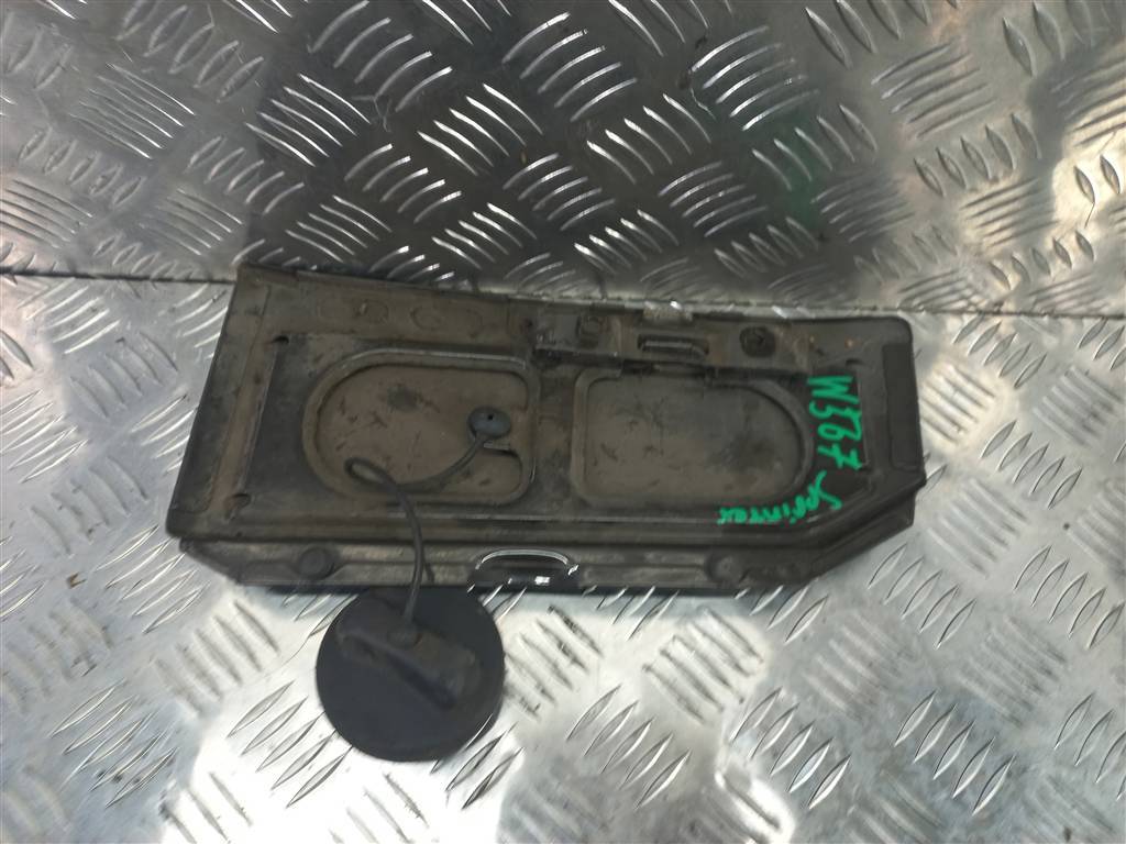 лючок бензобака MERCEDES-BENZ Sprinter  A9067500004, 2700 рублей, Москва