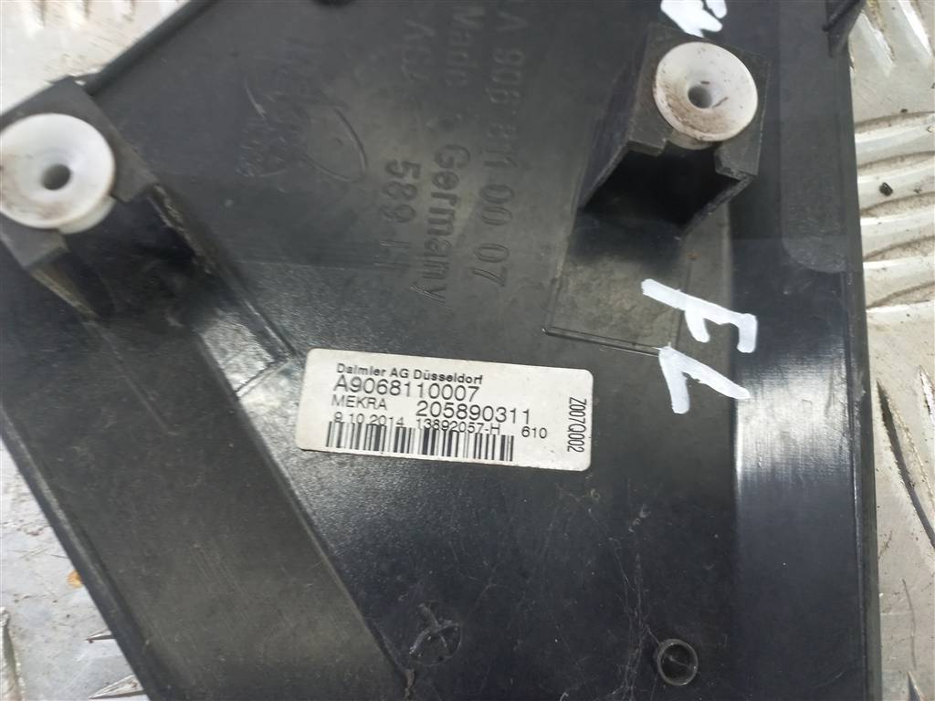 накладка крыла переднего MERCEDES-BENZ Sprinter  A9068110007, 980 рублей, Москва