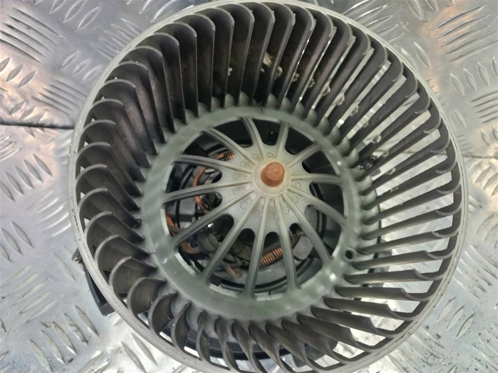 моторчик отопителя MERCEDES-BENZ Sprinter  A0008356007, 2930 рублей, Москва