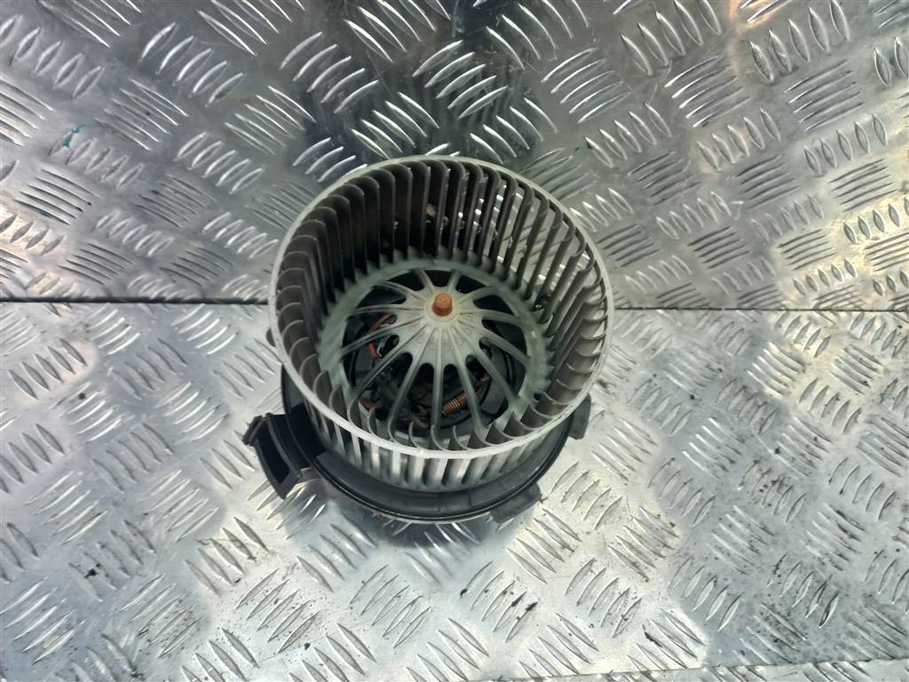 моторчик отопителя MERCEDES-BENZ Sprinter  A0008356007, 2930 рублей, Москва