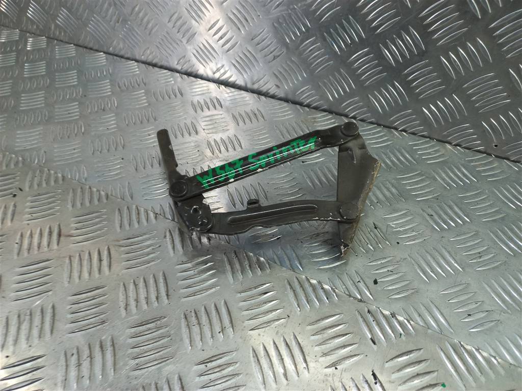 петля капота MERCEDES-BENZ Sprinter  A9067500121, 1550 рублей, Москва