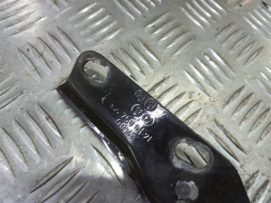 петля капота MERCEDES-BENZ Sprinter  A9067500121, 1550 рублей, Москва