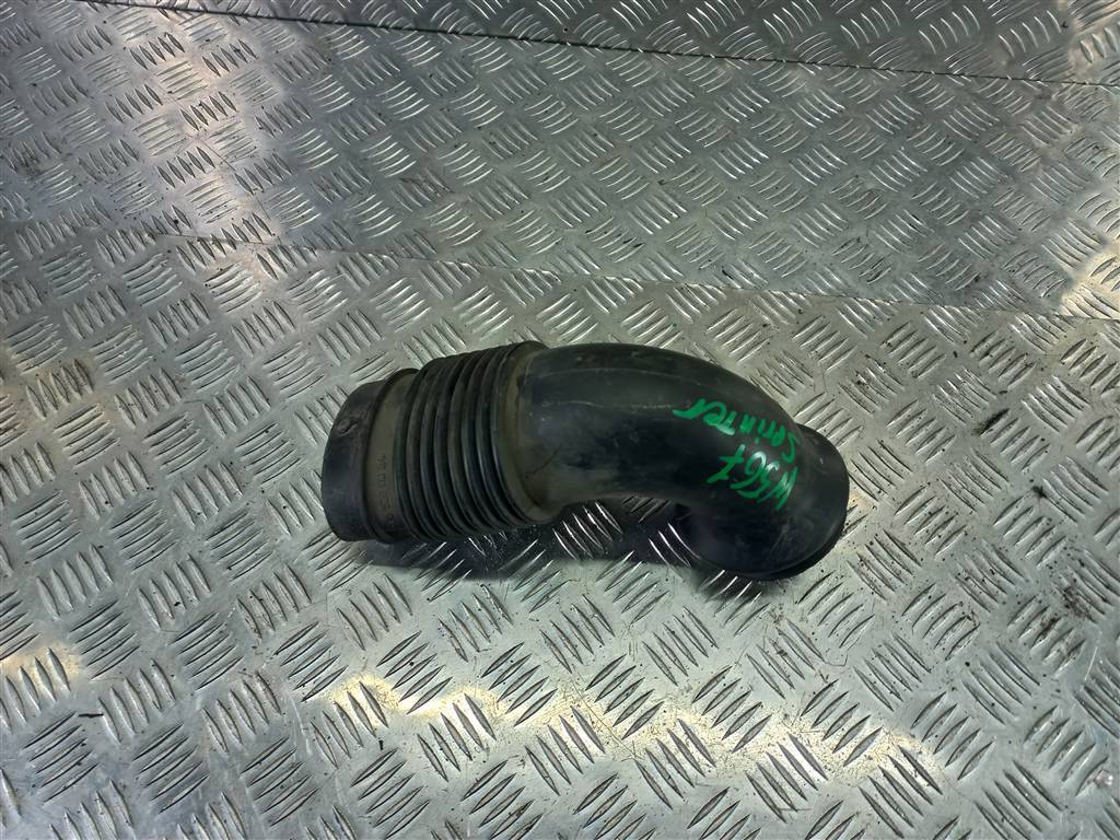 патрубок воздушный (пластик) MERCEDES-BENZ Sprinter  A9065280024, 1550 рублей, Москва