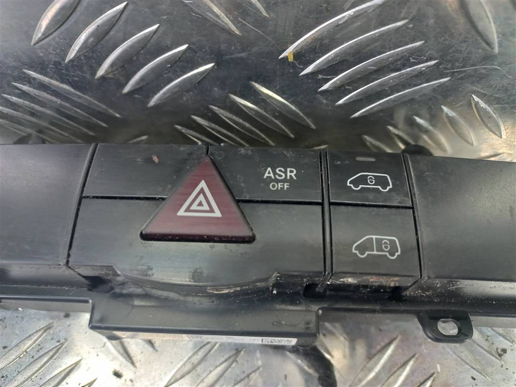 блок кнопок MERCEDES-BENZ Sprinter  A9068701010, 2130 рублей, Москва