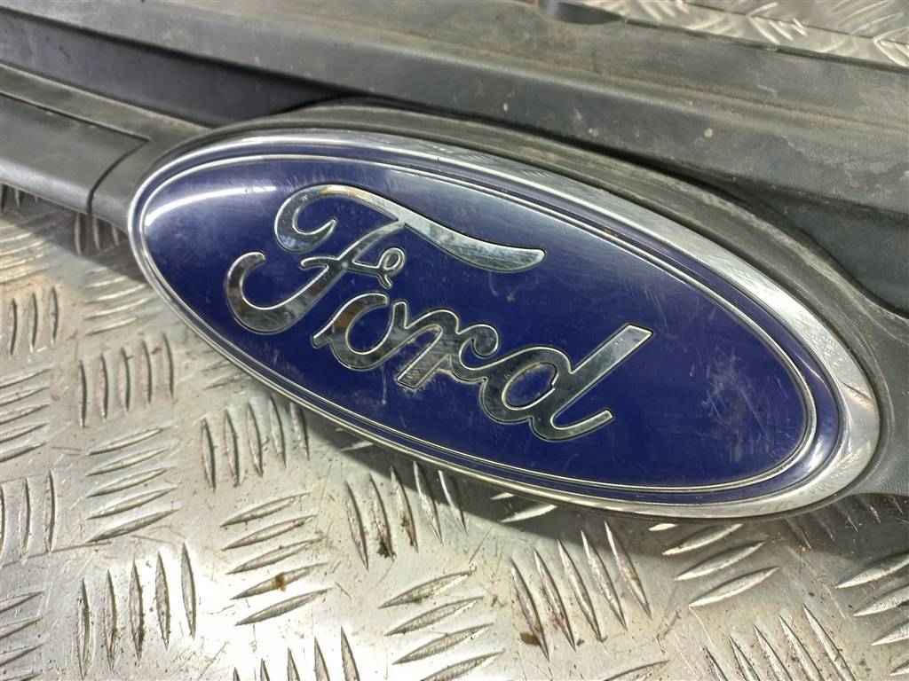 решетка радиатора FORD Tourneo Custom  2205562, 2130 рублей, Москва