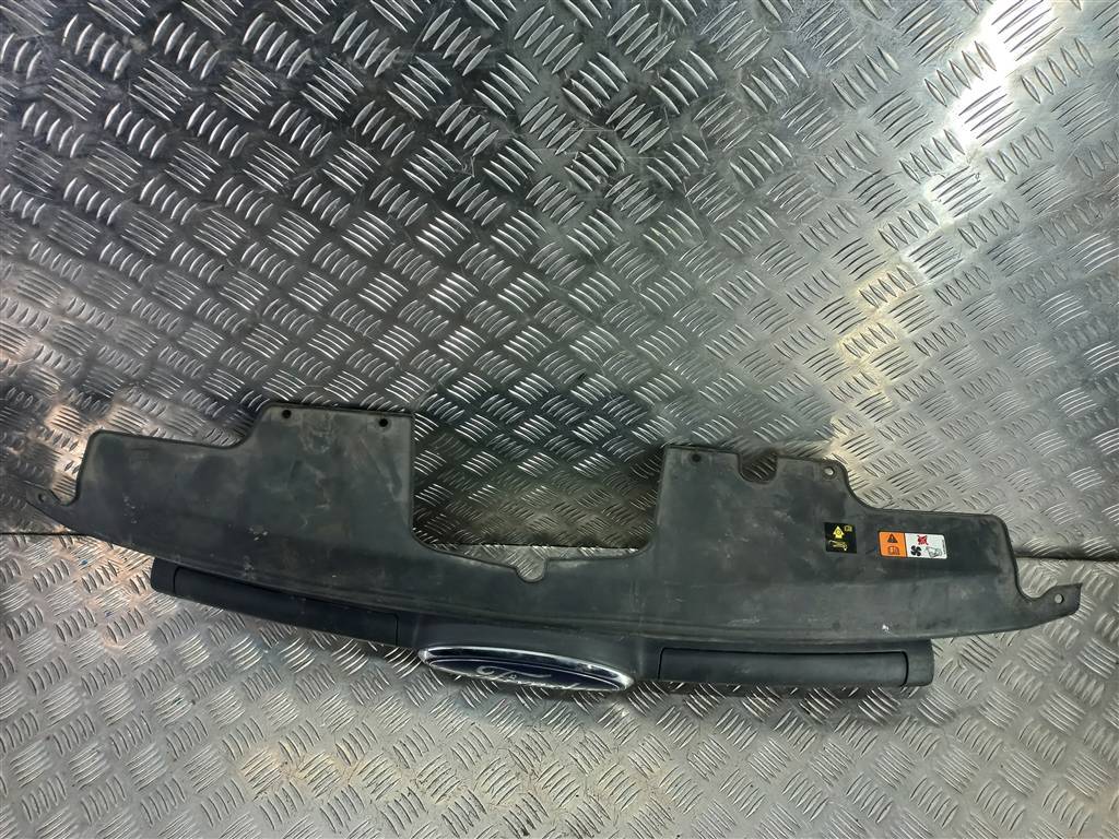 решетка радиатора FORD Tourneo Custom  2205562, 2130 рублей, Москва