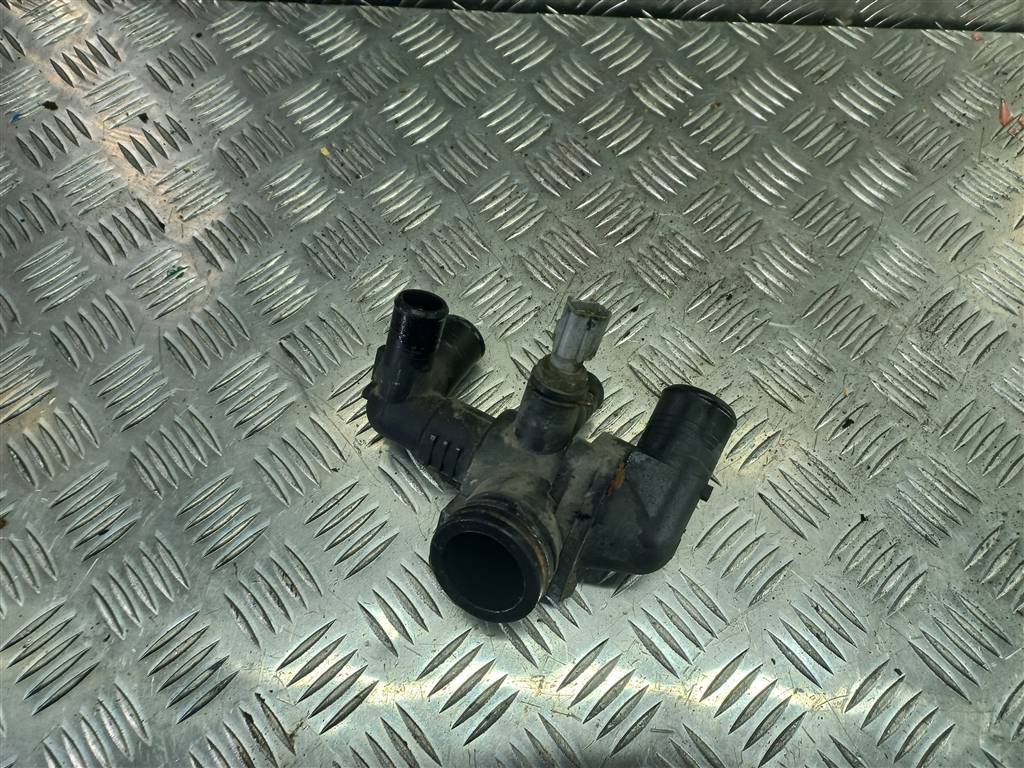 корпус термостата FORD Tourneo Custom  1731770, 3279 рублей, Москва