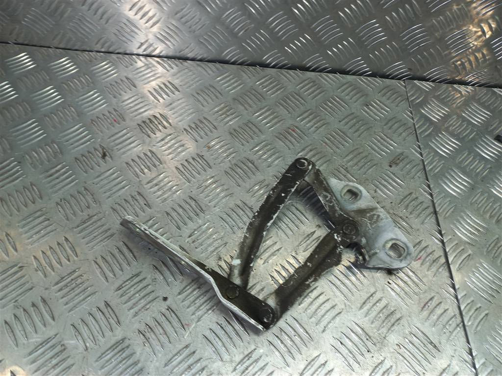 петля капота FORD Tourneo Custom  1832266, 2700 рублей, Москва