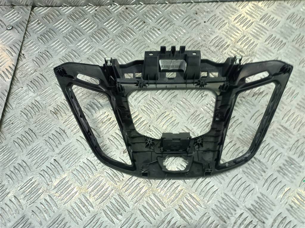 накладка торпедо FORD Tourneo Custom  1851869, 2130 рублей, Москва