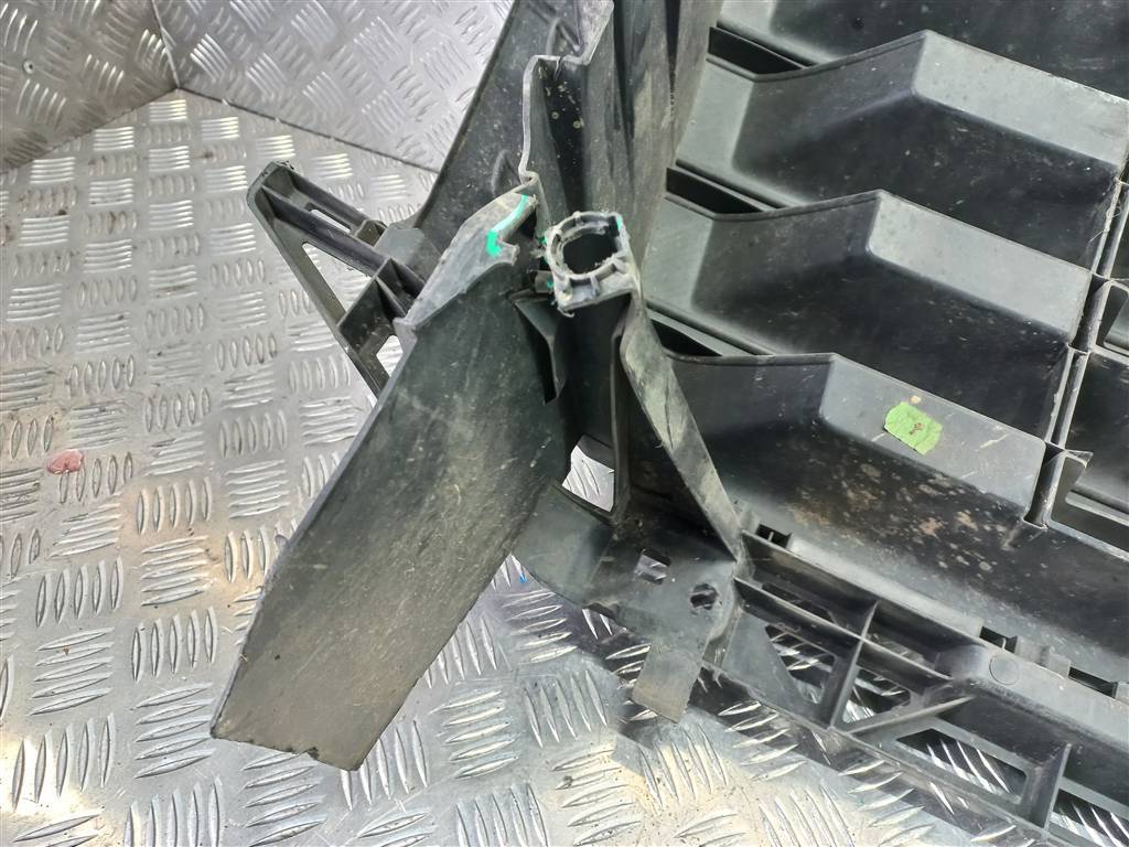 решетка радиатора Volkswagen Crafter  2E0853653E, 8450 рублей, Москва