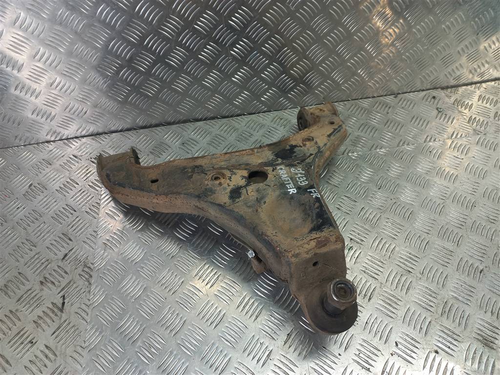 рычаг Volkswagen Crafter  2E0407152M, 2700 рублей, Москва