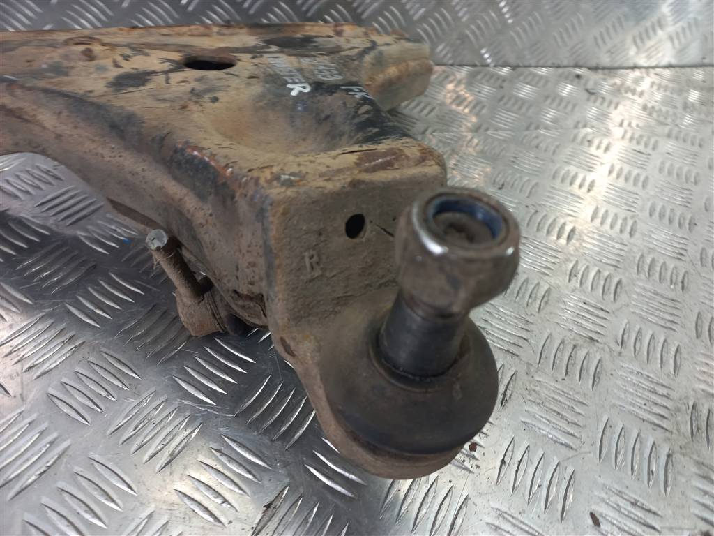 рычаг Volkswagen Crafter  2E0407152M, 2700 рублей, Москва