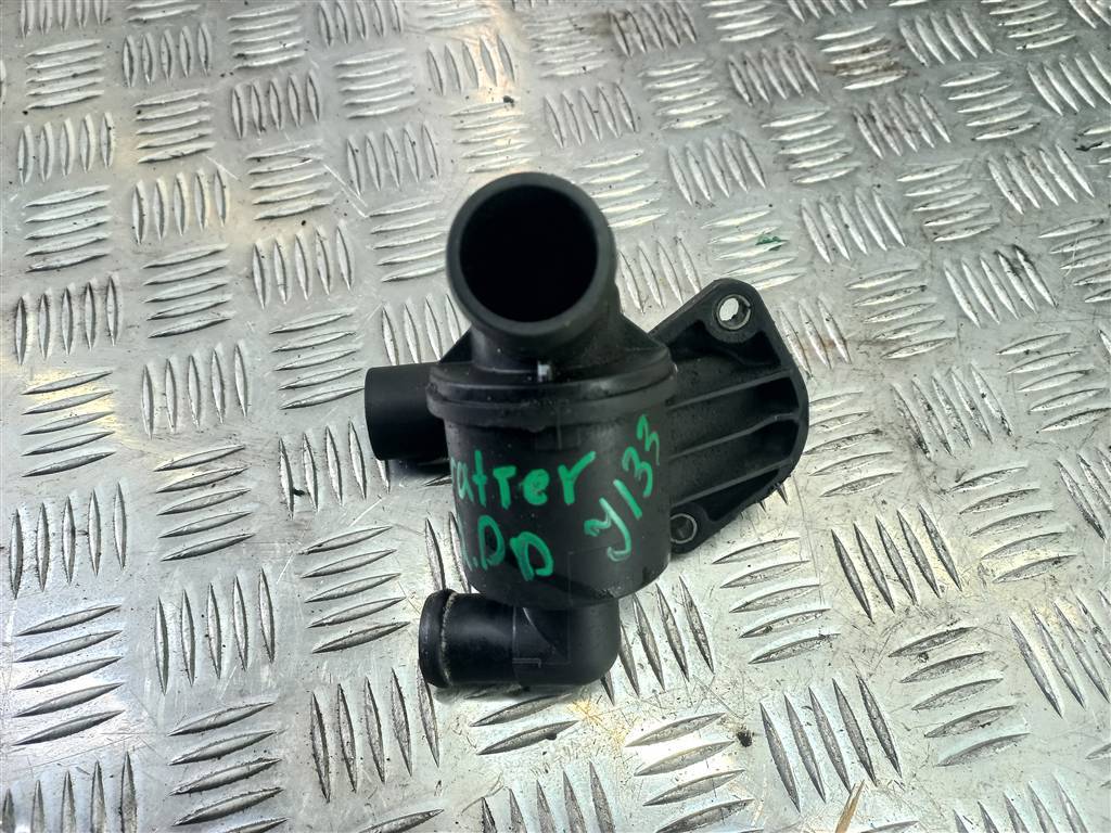 корпус термостата Volkswagen Crafter  03L121111AB, 860 рублей, Москва