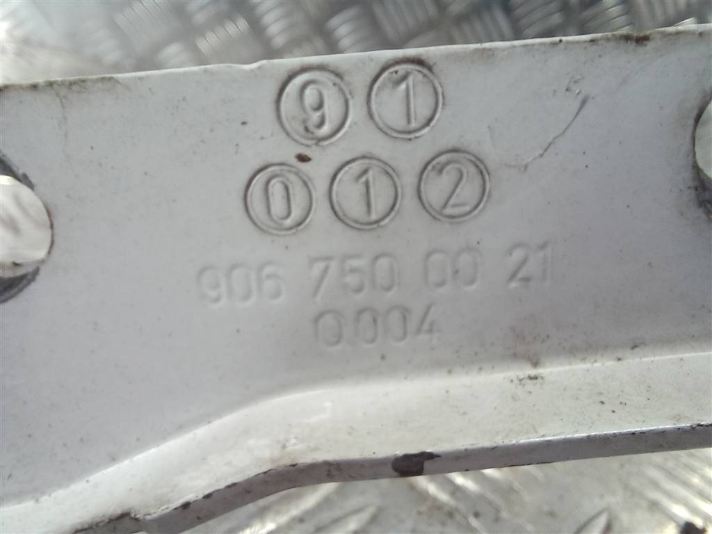 петля капота Volkswagen Crafter  2E0823301, 1210 рублей, Москва