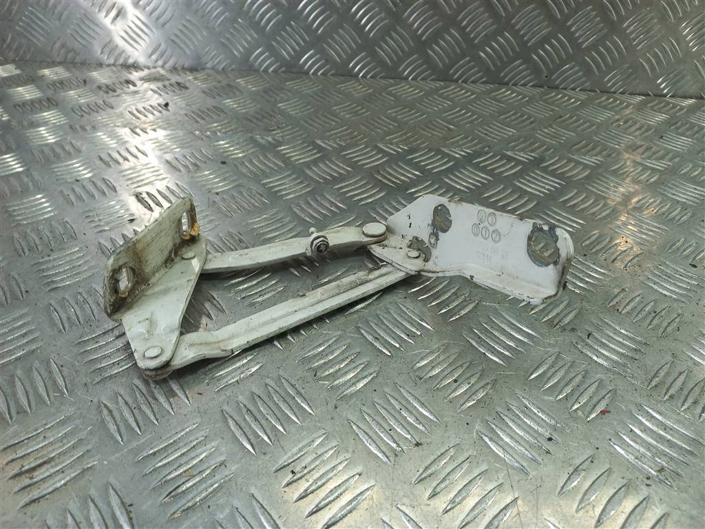 петля капота Volkswagen Crafter  2E0823301, 1210 рублей, Москва