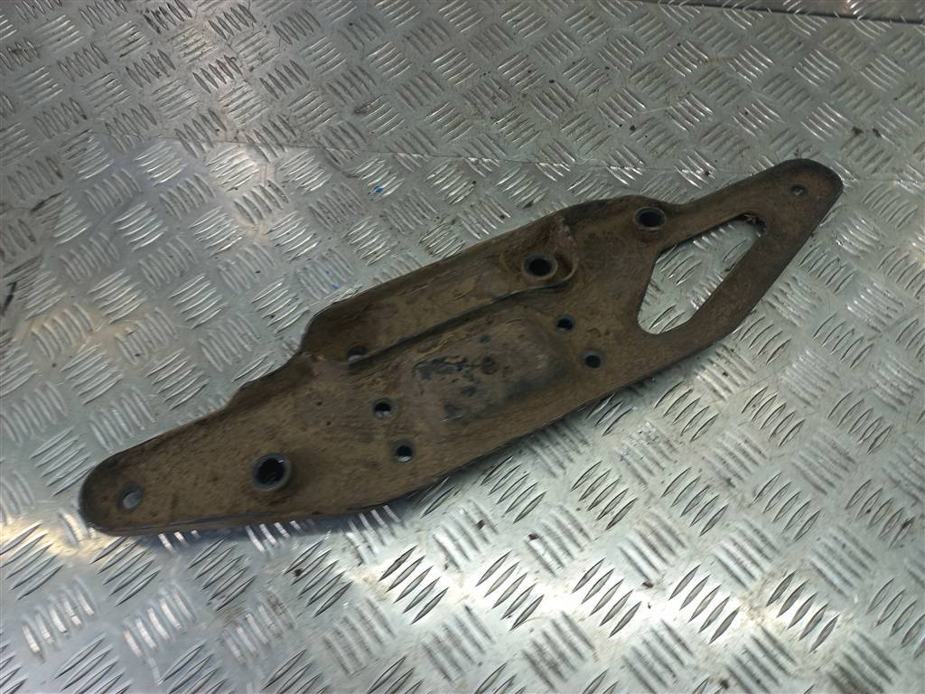 пружинно-зажимная пластина Volkswagen Crafter  2E0407222A, 980 рублей, Москва