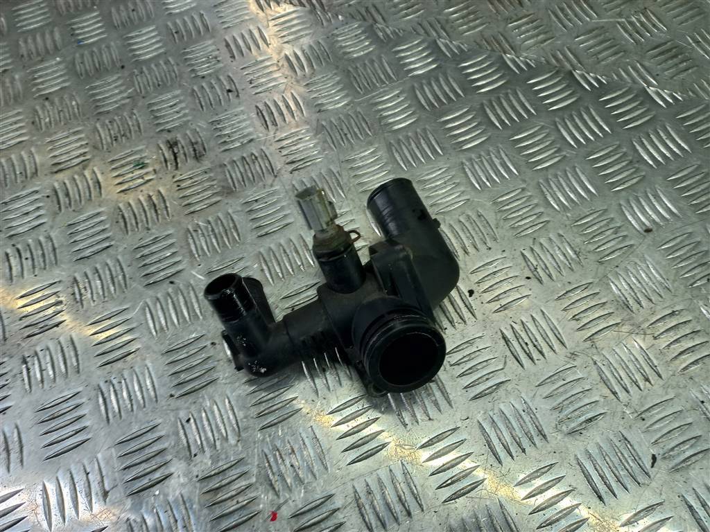 корпус термостата FORD Tourneo Custom  1731770, 3279 рублей, Москва