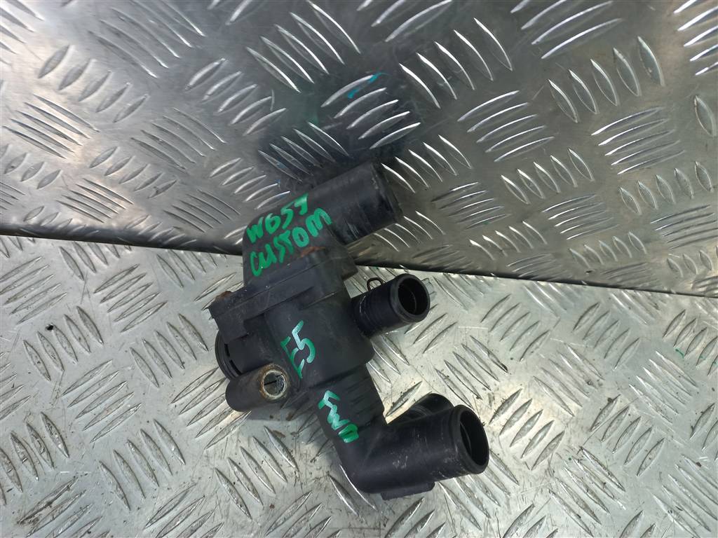 корпус термостата FORD Tourneo Custom  1731770, 3279 рублей, Москва