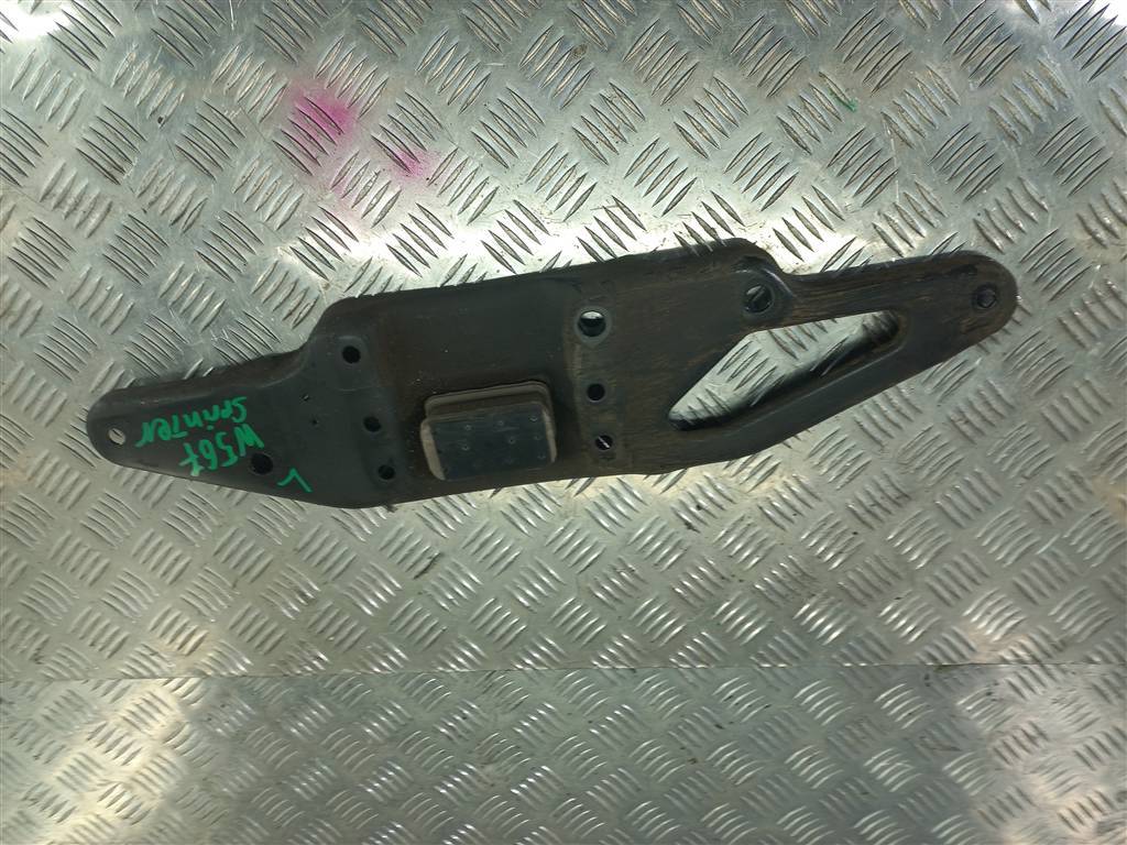 кронштейн рессоры MERCEDES-BENZ Sprinter  A9063310626, 980 рублей, Москва