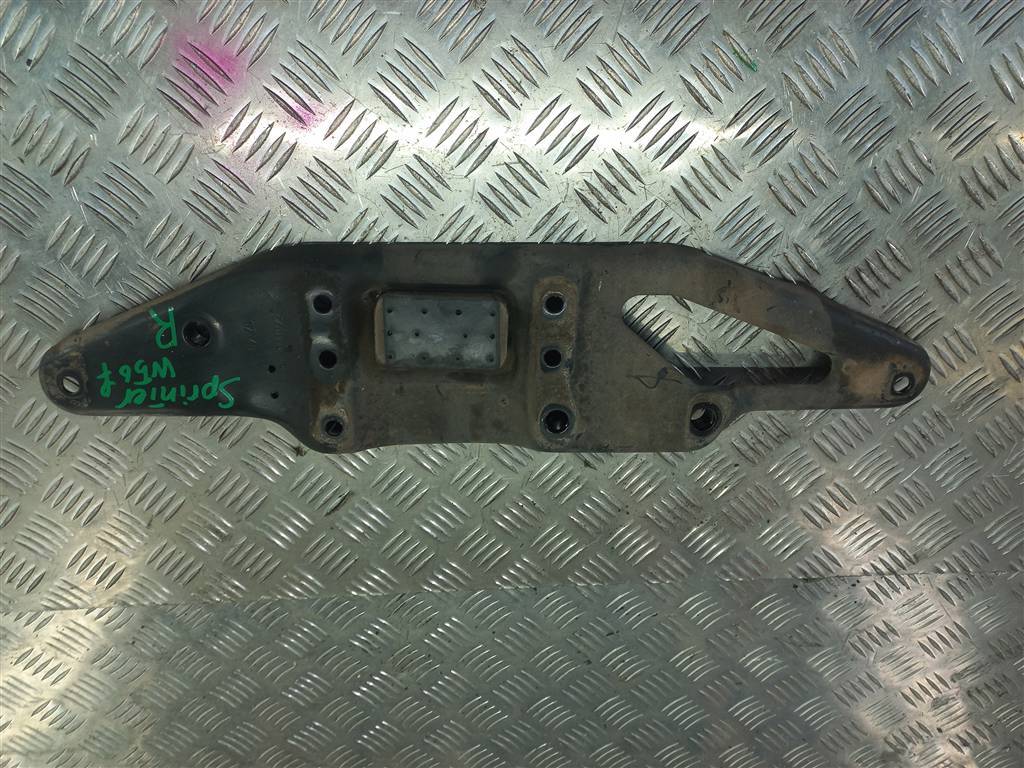 кронштейн рессоры MERCEDES-BENZ Sprinter  A9063310726, 980 рублей, Москва