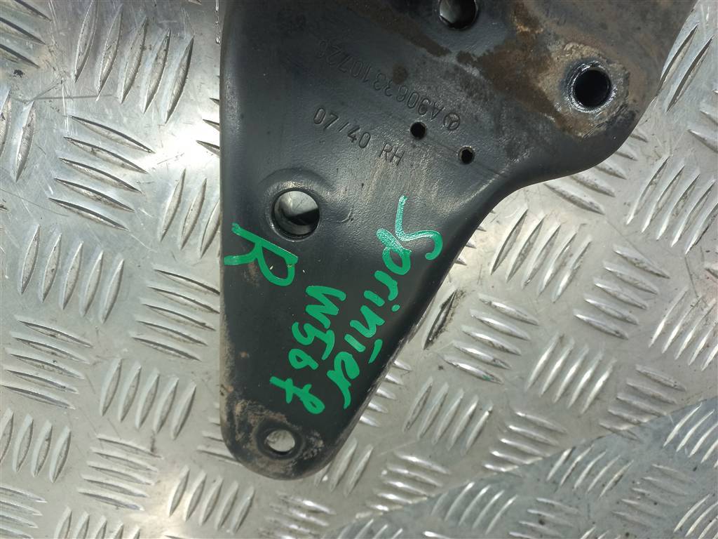 кронштейн рессоры MERCEDES-BENZ Sprinter  A9063310726, 980 рублей, Москва
