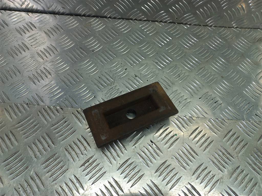 пружинно-зажимная пластина MERCEDES-BENZ Sprinter  A9063250254, 2130 рублей, Москва