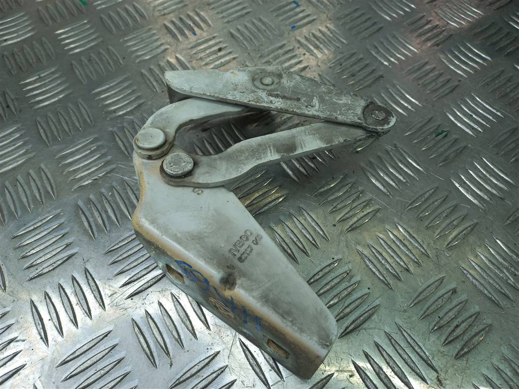 петля капота Iveco Daily  504058771, 630 рублей, Москва