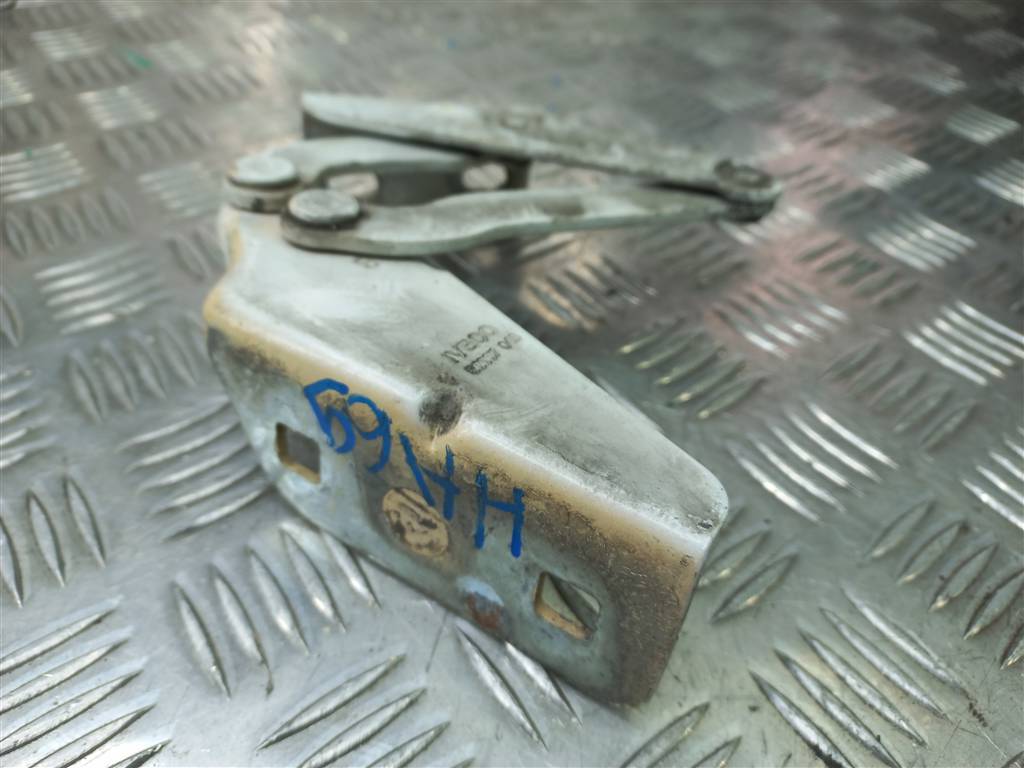 петля капота Iveco Daily  504058771, 630 рублей, Москва