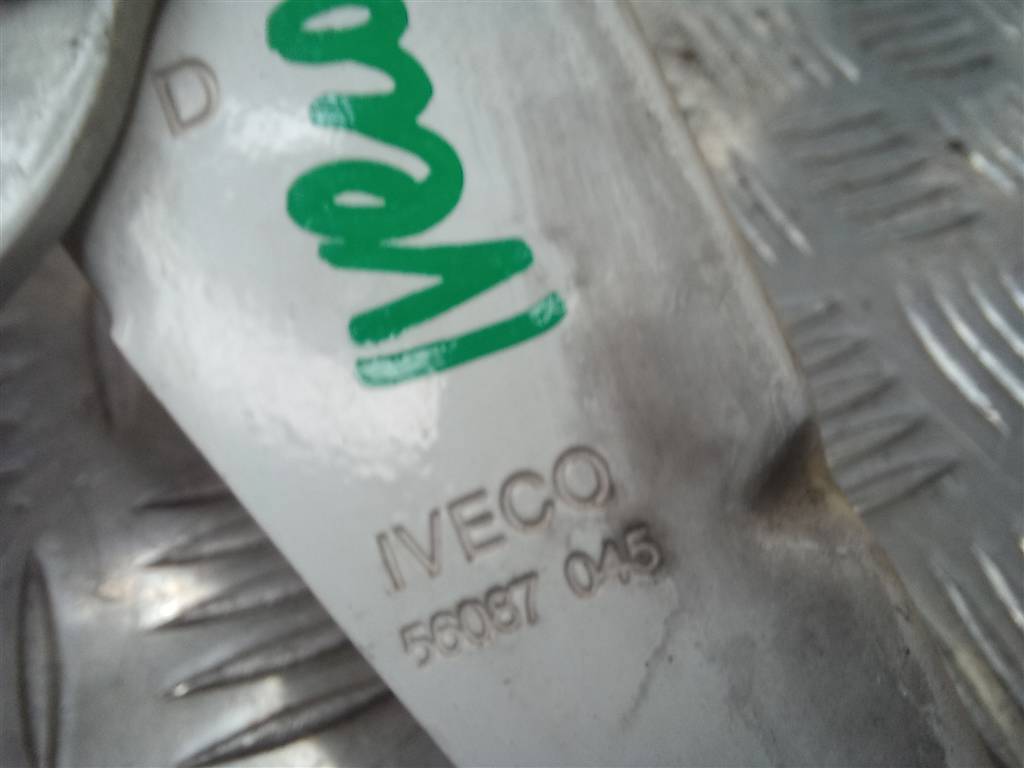 петля капота Iveco Daily  504058770, 630 рублей, Москва