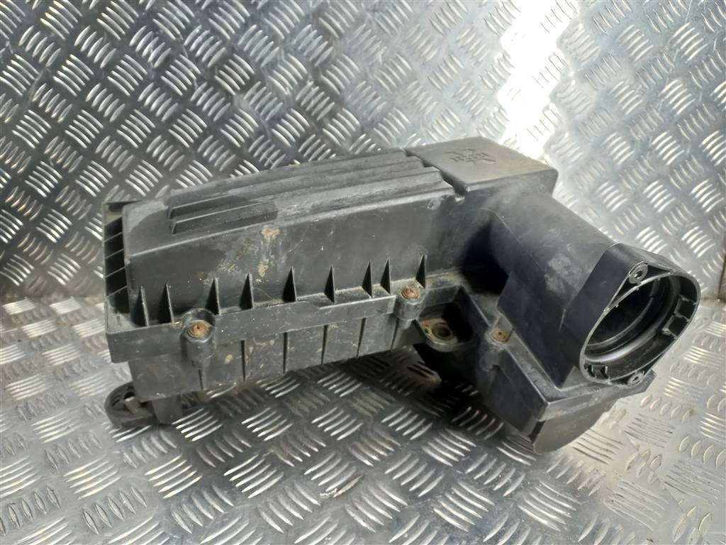 корпус воздушного фильтра Volkswagen Caddy  3C0129607BA, 2700 рублей, Москва