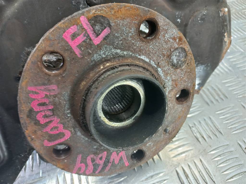 кулак Volkswagen Caddy  1K0407255AA, 3279 рублей, Москва