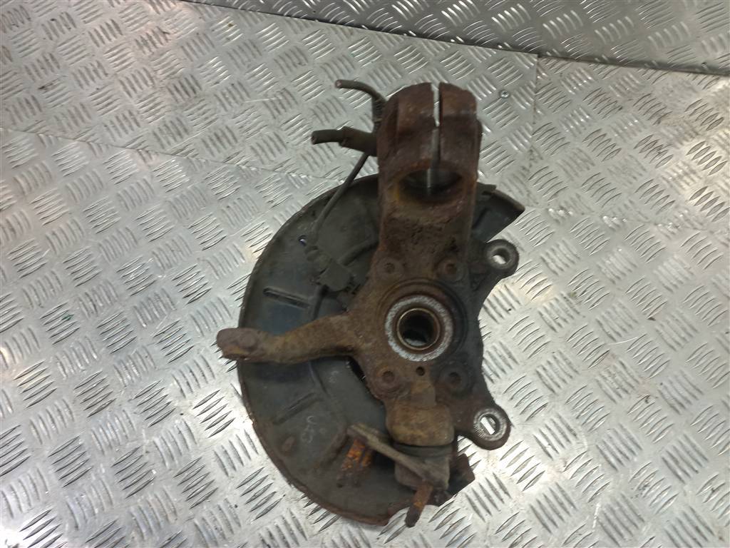 кулак Volkswagen Caddy  1K0407255AA, 3279 рублей, Москва