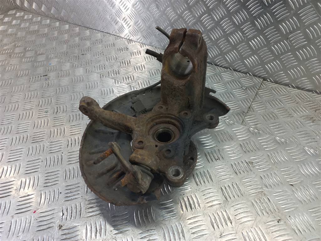 кулак Volkswagen Caddy  1K0407255AA, 3279 рублей, Москва