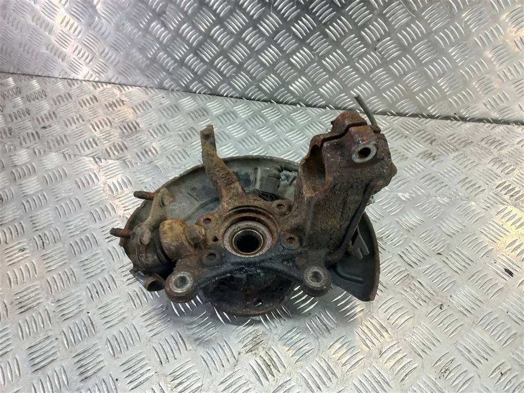 кулак Volkswagen Caddy  1K0407255AA, 3279 рублей, Москва