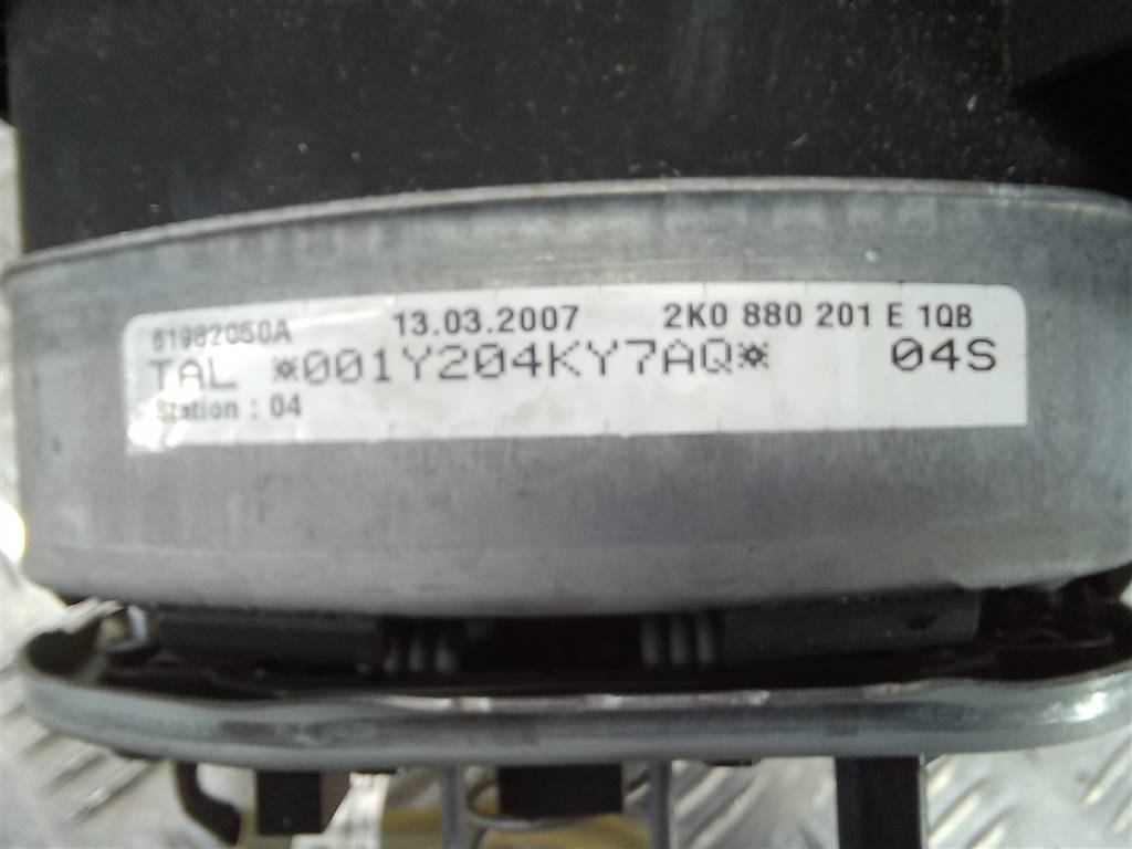 подушка безопасности водителя Volkswagen Caddy  2K0880201L, 6150 рублей, Москва