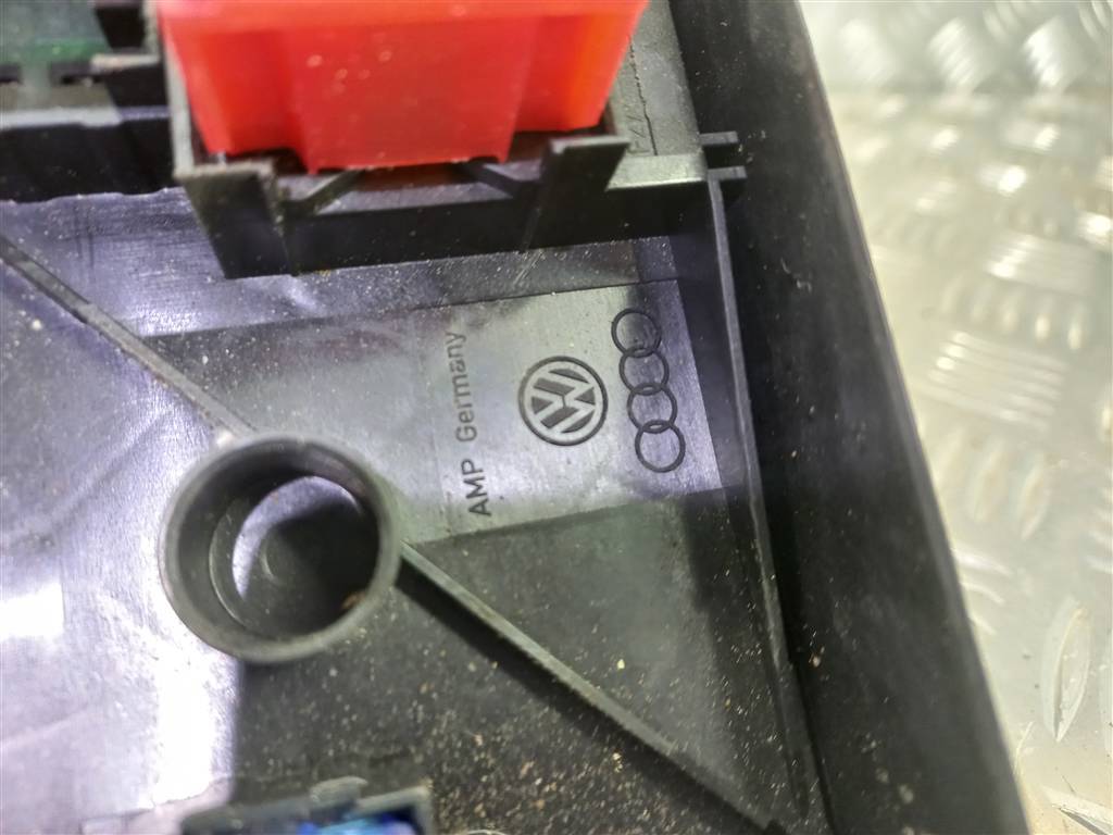 блок предохранителей Volkswagen Caddy  1K0937125A, 980 рублей, Москва