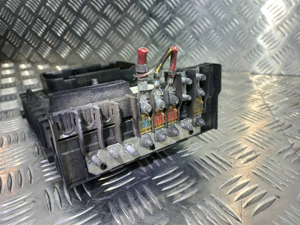 блок предохранителей Volkswagen Caddy  1K0937125A, 980 рублей, Москва