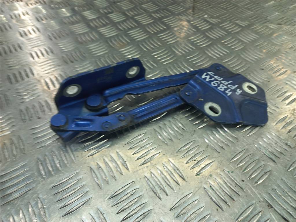 петля капота Volkswagen Caddy  1T0823301B, 2130 рублей, Москва